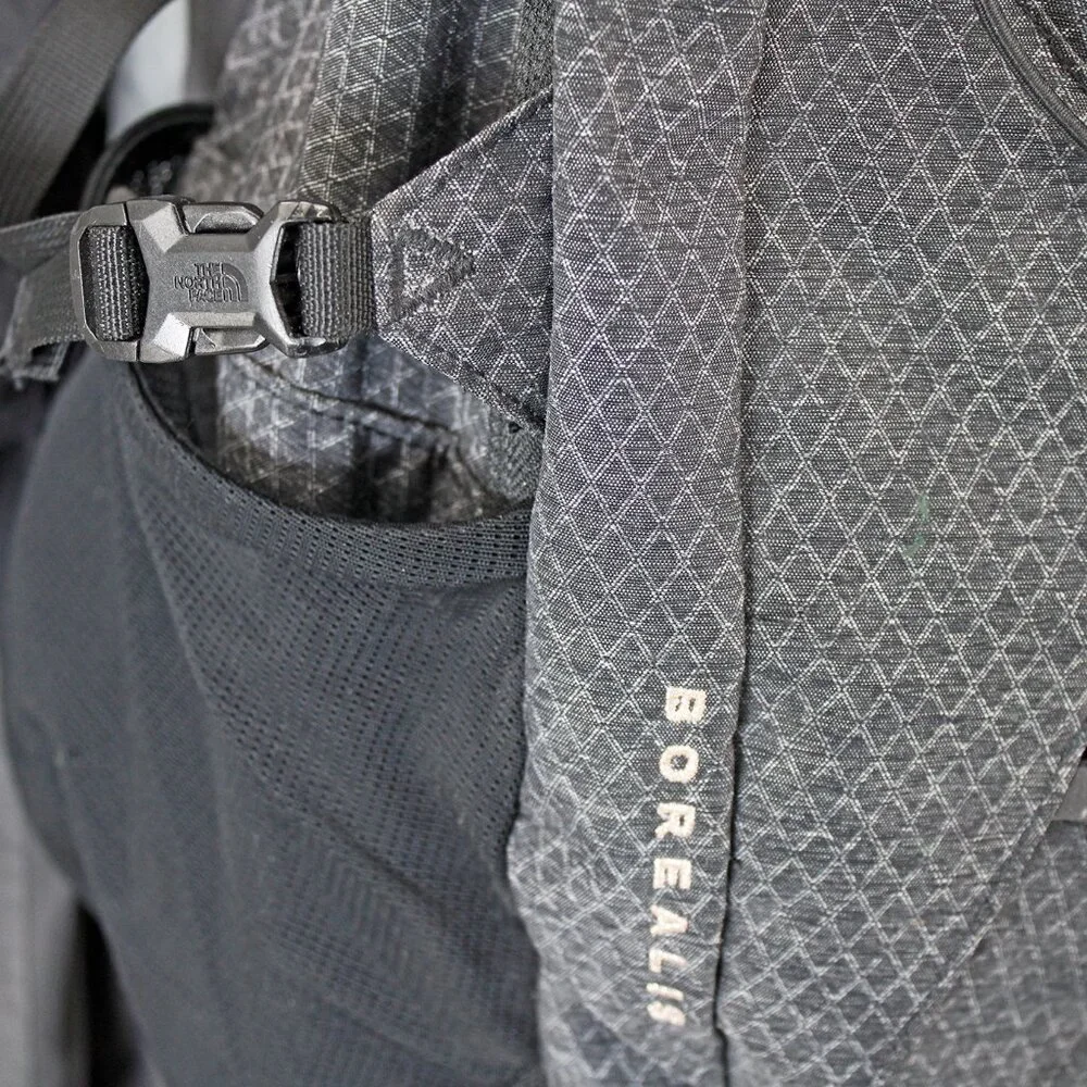 North Face Hyvent Men's Jacket/North Face Borealis Backpack/North Face Gloves - Picture 5 of 14